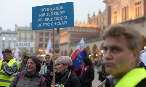 Podwyżki dla nauczycieli. ZNP i Lewica złożyli petycję do marszałek Sejmu