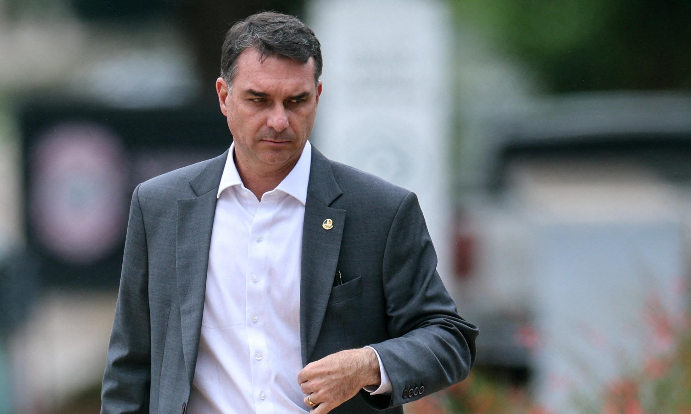 Flavio Bolsonaro przyleciał do USA. Uciekł z Brazylii mimo zakazu opuszczania kraju