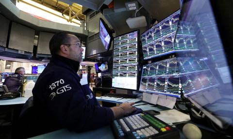 Wyniki spółek i inflacja pociągnęły Wall Street w dół. Nasdaq jednak z rekordem