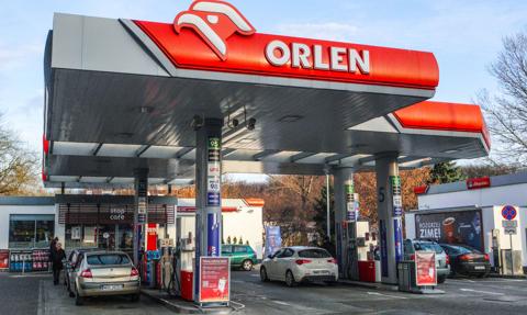 Orlen chce na początku 2024 zakończyć rebranding ok. 100 stacji paliw w Niemczech
