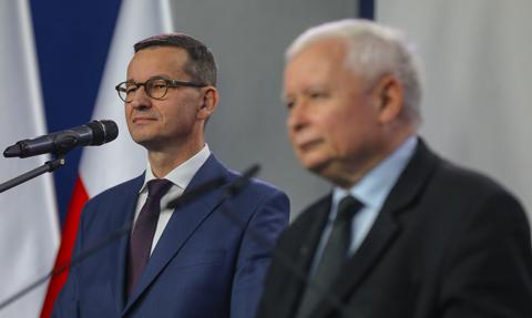 Tylko Morawiecki może zastąpić Kaczyńskiego. Kolejne nazwiska daleko w tyle