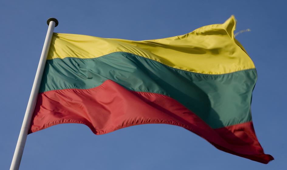 Litwa: przywrócono obowiązek zakładania maseczek podczas imprez masowych