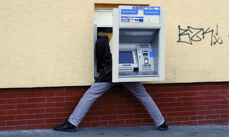 Nuevo en Polonia.  Los cajeros automáticos tiñerán los billetes en septiembre