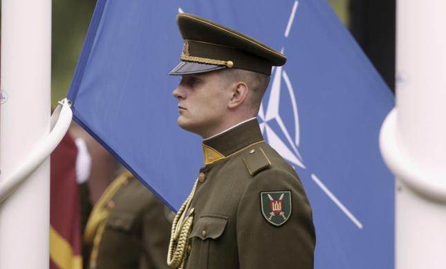 Litwa zobowiązała się zwiększyć wydatki na obronność