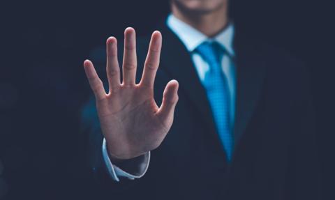 Tak się hakuje firmy bez łamania zabezpieczeń