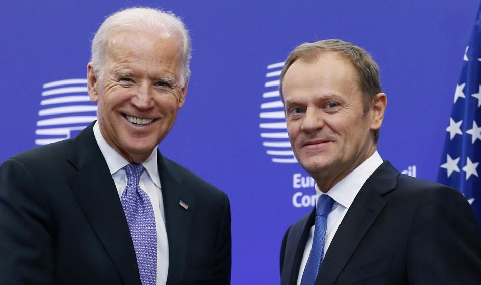 Donald Tusk politykiem roku 2023 w kraju; prezydent Joe Biden - na świecie