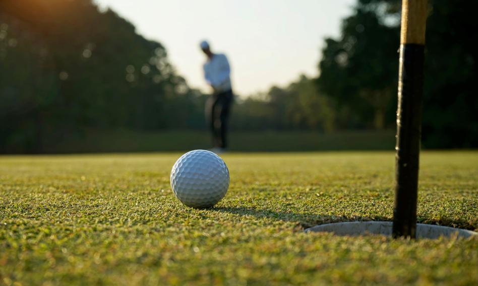 &quot;Golf to nie jest sport tylko dla elit&quot;. Dlaczego więc nie rozwija się w Polsce? Przeszkodą są m.in. podatki
