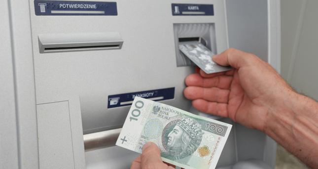 Klienci mBanku zapłacą za wpłaty w maszynach Euronetu