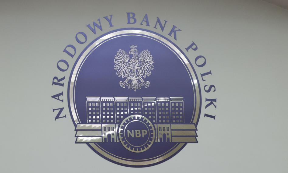 oficjalne aktywa rezerwowe spadły na koniec czerwca do 211,1 mld euro