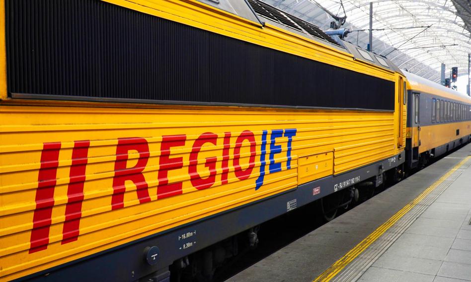 RegioJet ruszył na tory. Ceny posiłków niższe niż w PKP