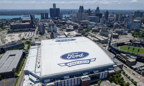 Detroit idzie na wojnę. Trump chce, by Ford i GM zamiast aut produkowały rakiety