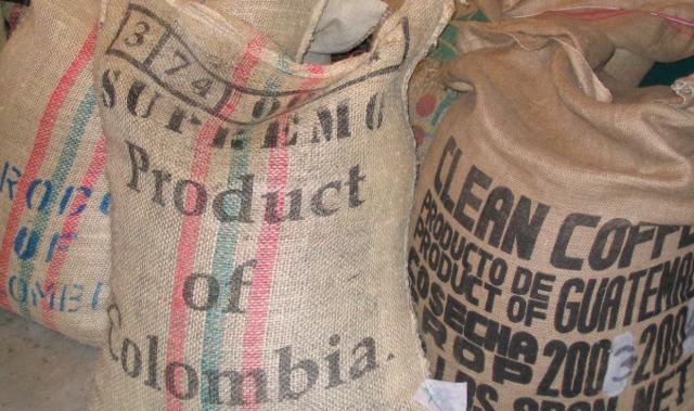 Saxo: Kupuj Airbusa, spoglądaj na Kolumbię