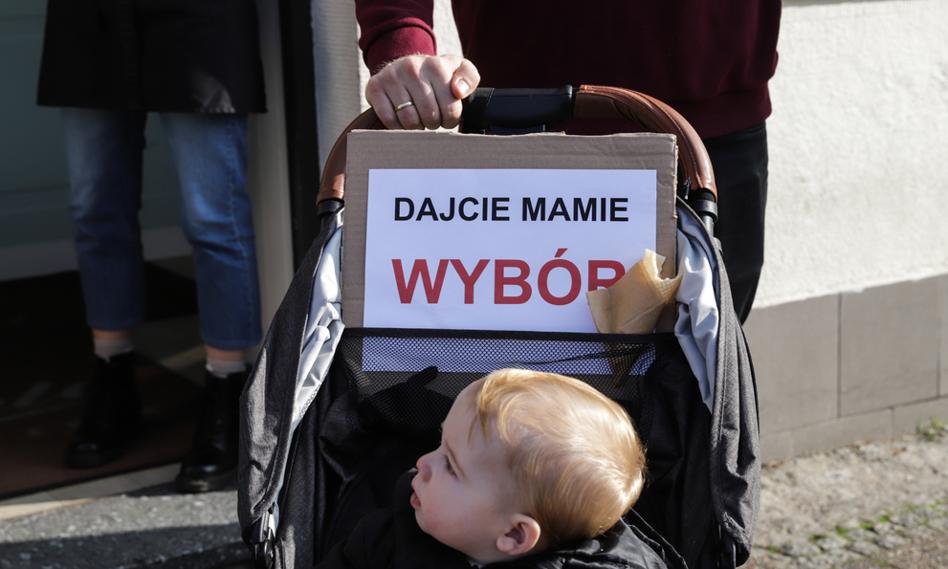 W Europie prawo do aborcji jest przeważnie liberalne, w USA decydują poszczególne stany