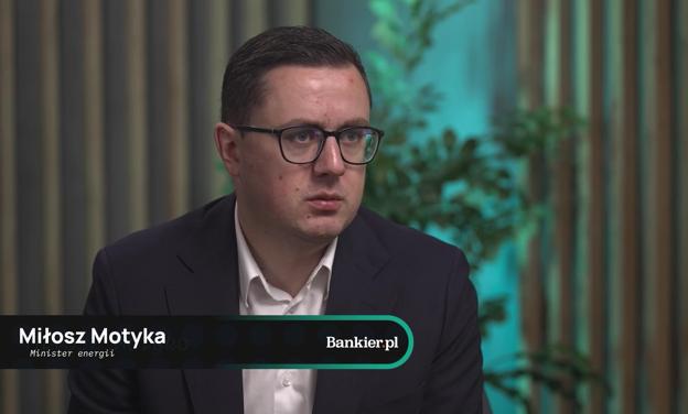 "Prezydent będzie to blokował do końca świata”. Minister energii ostro o wiatrakach na lądzie
