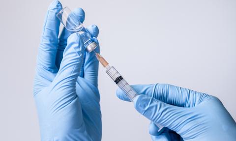 Prof. Szczeklik: Dawka przypominająca powinna być niezbędnym dopełnienie szczepienia przeciwko COVID-19
