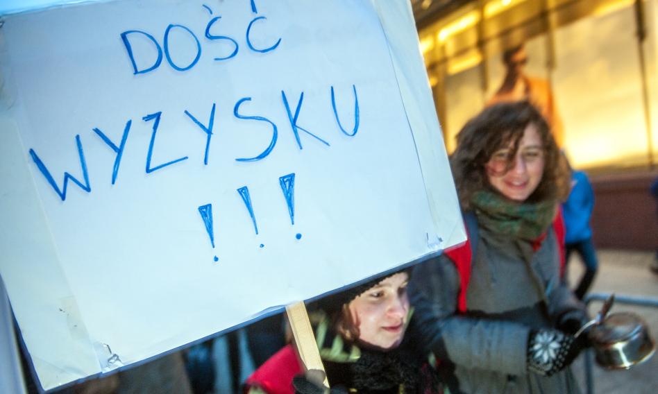 Polki wciąż zarabiają mniej. Nawet 27 proc. różnicy na tych samych stanowiskach