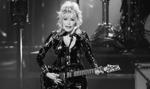 „Życie pełne blasku i cekinów”. Zmarła Dolly Parton, legendarna wokalistka i filantropka