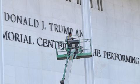 Już nie Kennedy Center, a Trump-Kennedy Center. Legendarna sala koncertowa zmienia nazwę