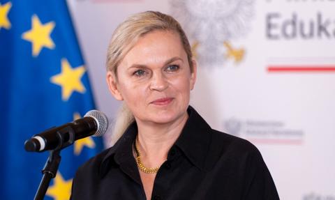 Nowacka o Lex Kamilek: jadąc na szkolną wycieczkę, rodzic powinien mieć zaświadczenie o niekaralności