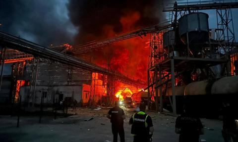 Ukraina zaatakowała rakietami Ługańsk. Baza paliwowa stanęła w płomieniach