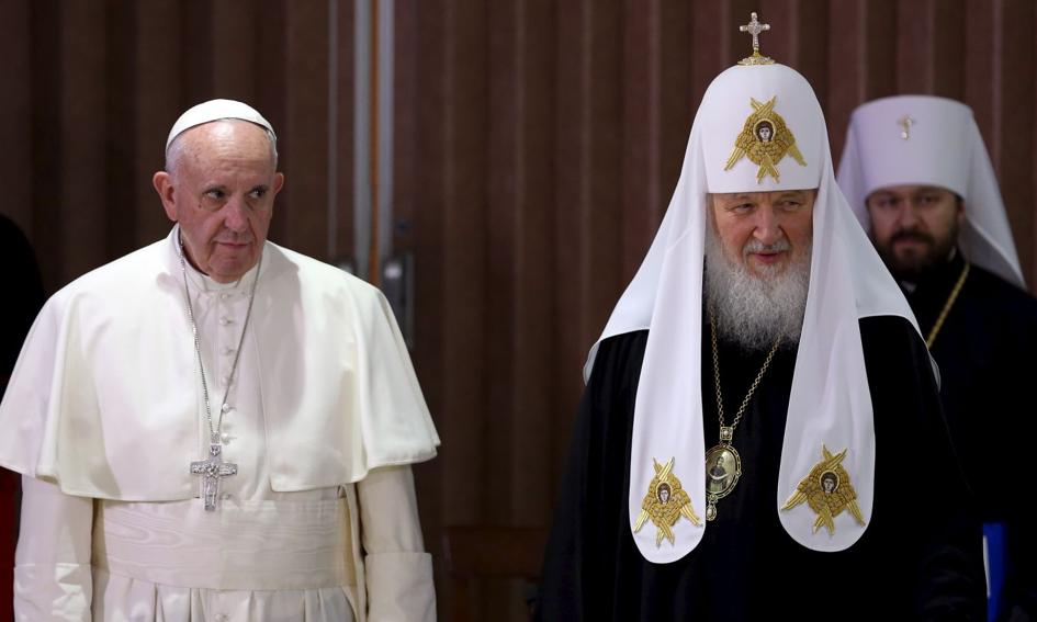 Papież wyjaśnił: słowa o "szczekaniu NATO" usłyszał od jednego z szefów państw