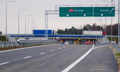 Mostostal Warszawa odstępuje od budowy S19. GDDKiA uznaje ruch za bezpodstawny