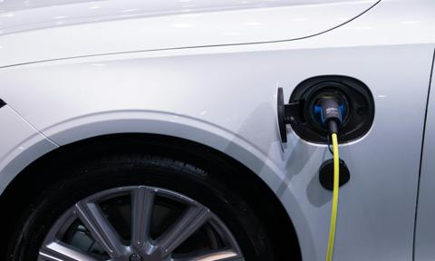 Holendrzy ruszyli po używane elektryki, bo kryzys paliwowy podniósł ceny benzyny