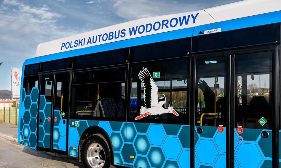 Raport BGK: wiele samorządów może nie osiągnąć wymaganej zeroemisyjności transportu publicznego
