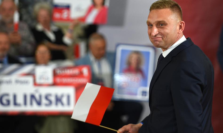 Symbol Polski Walczącej na Ministerstwie. Bąkiewicz oskarżony o uszkodzenie zabytku