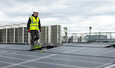 URE ostrzega przed fałszywymi kontrolerami instalacji fotowoltaicznych