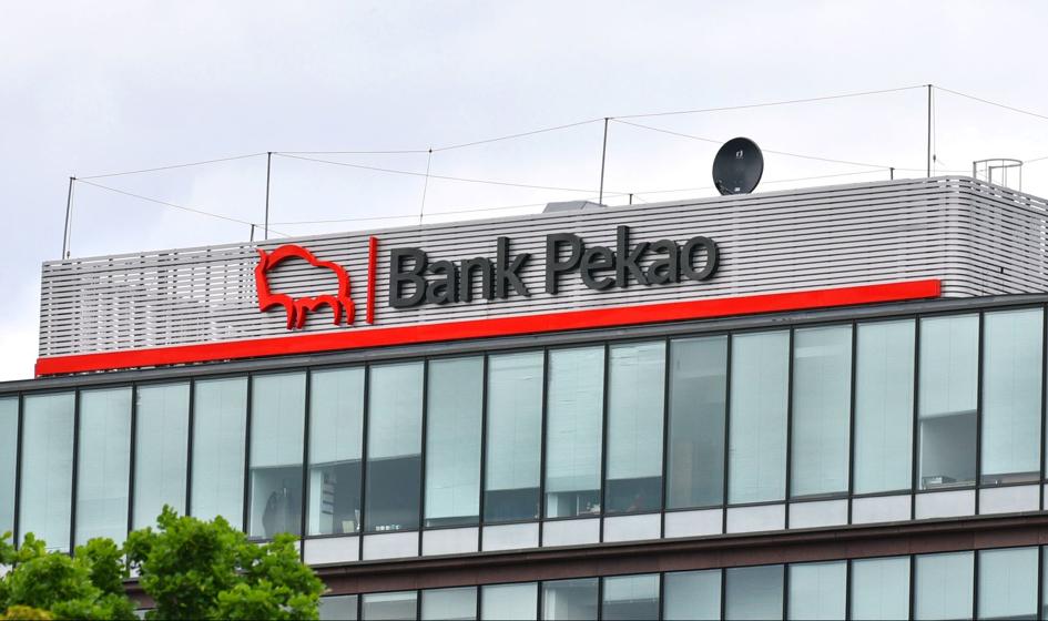 Prezes: Bank Pekao wstrzymuje transakcje w rublach