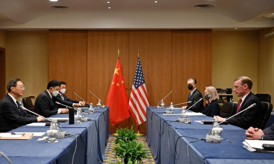 Ośmiogodzinny maraton rozmów USA-Chiny. "Niech Pekin nie wspiera Rosji"