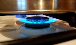Rząd przyjął ustawę gazową. Dodatek dla najuboższych i koniec zerowego VAT-u