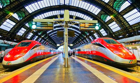 Włosi podróżujący na wybory parlamentarne otrzymają zniżki na pociąg, samolot, prom i autostrady