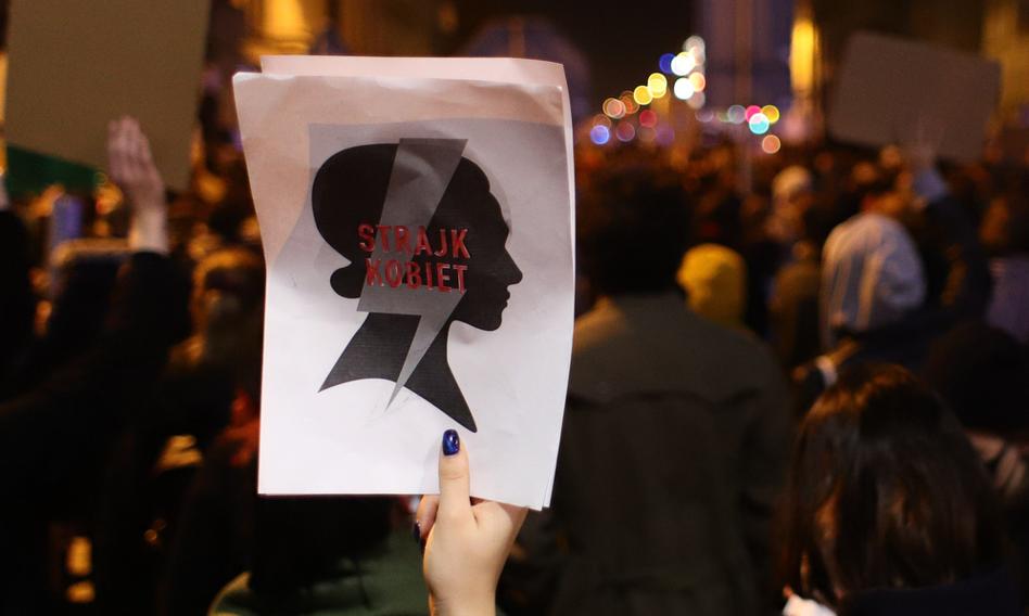 Akt oskarżenia ws. organizacji Strajku Kobiet w czasie pandemii wraca do prokuratury