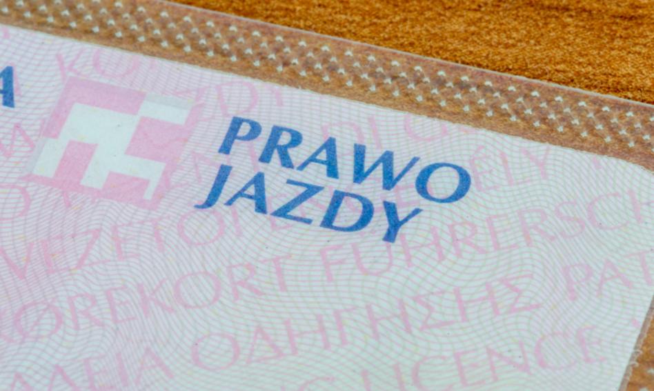 Utrata prawa jazdy za nadmierną prędkość poza terenem zabudowanym? Ruszają prace