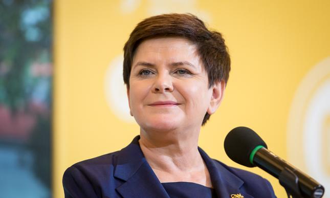 Szydło przypomina o emeryturze dla matek przynajmniej czwórki dzieci