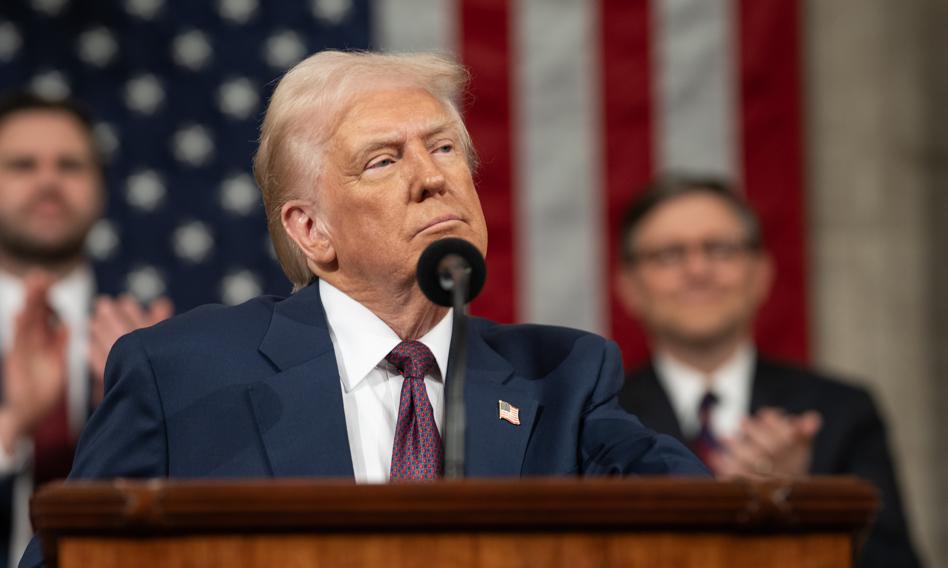 Трамп обвиняет Зеленского и Байдена, забывает о Путине. «Они не должны были ее туда пускать»