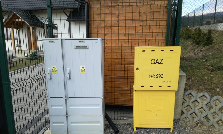 Polacy zaskoczeni skalą podwyżek cen za prąd i gaz. Sondaż