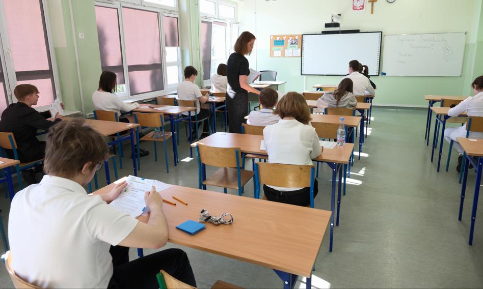 Nauczyciele chcą się pozbyć godzin czarnkowych. "To zakulisowe zwiększenie pensum"
