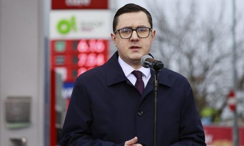 Ceny paliw na święta. Minister energii podał stawki obowiązujące od soboty do wtorku
