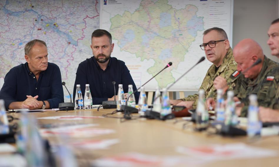 Sztab kryzysowy we Wrocławiu. Premier: Informacja o zrzucie wody przez Tauron szokująca
