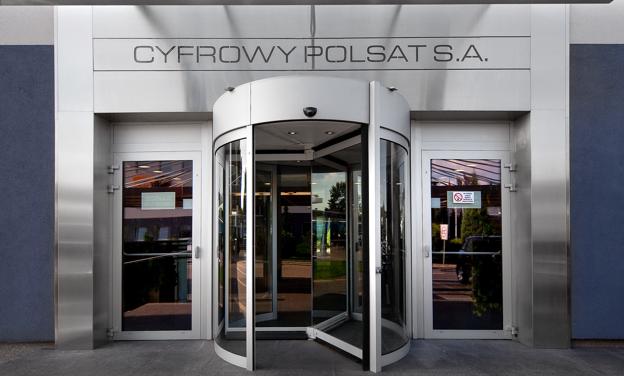 Sukcesja znów ciąży Cyfrowemu Polsatowi. Flauta na GPW w ostatnim tygodniu przed wakacjami