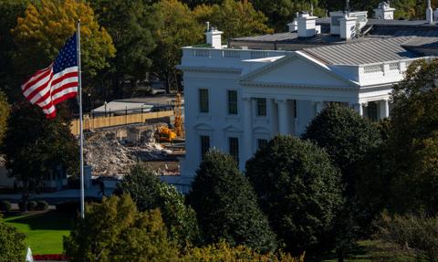 Amerykanie nie podzielają gustu Trumpa. Żałują demolki w Białym Domu