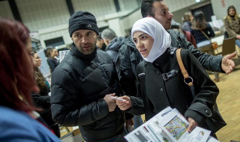 In Germany, the number of asylum applications is growing faster than in other EU countries thumbnail